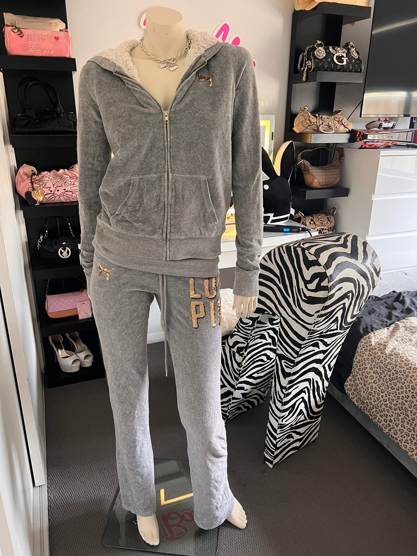 Victoria's Secret Grey " Love Pink " set