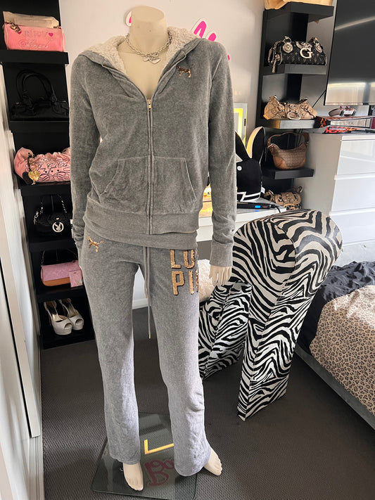Victoria's Secret Grey " Love Pink " set